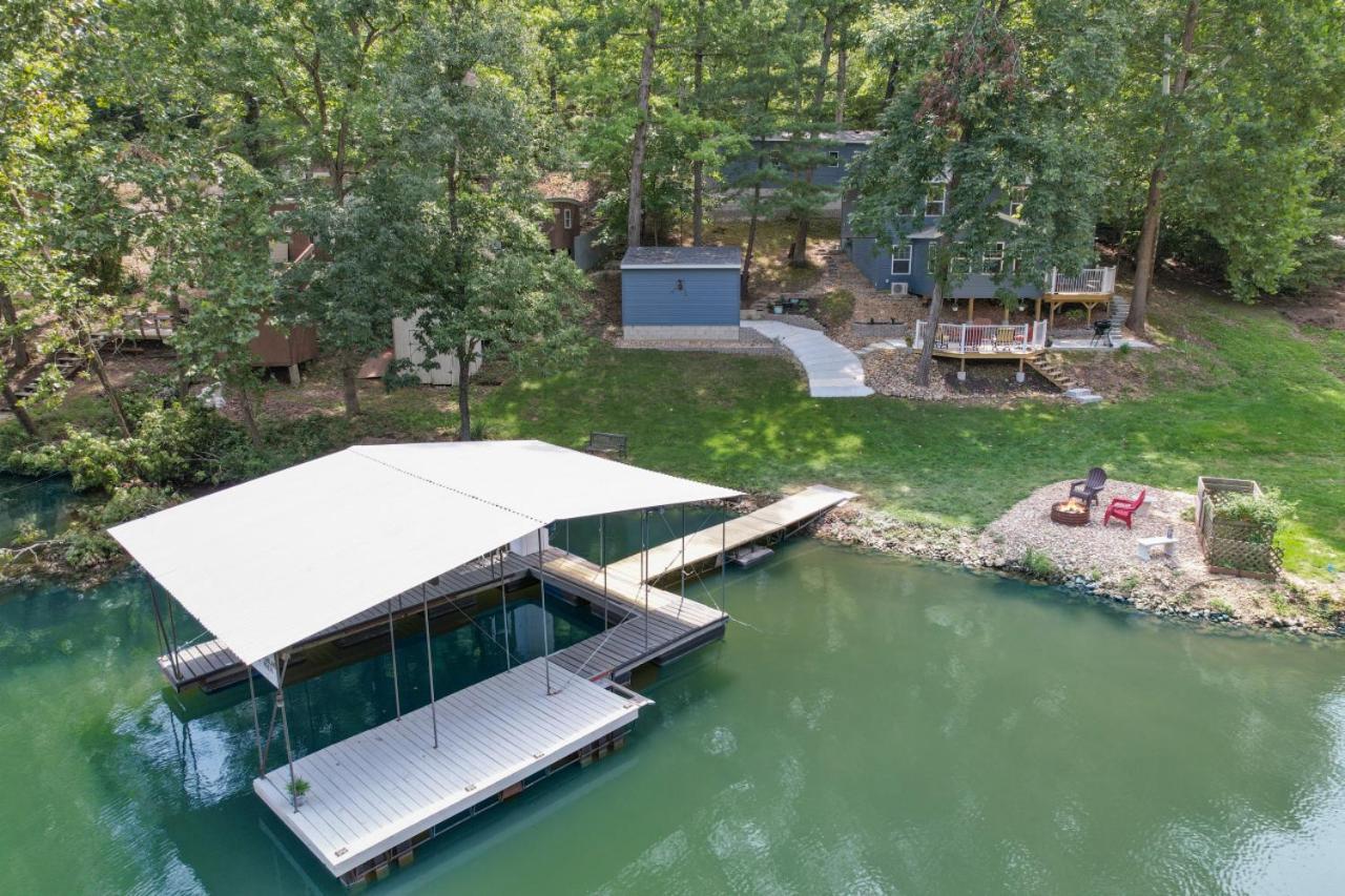 Rock Hollow Retreat, Dock, Firepit Camdenton Exterior photo